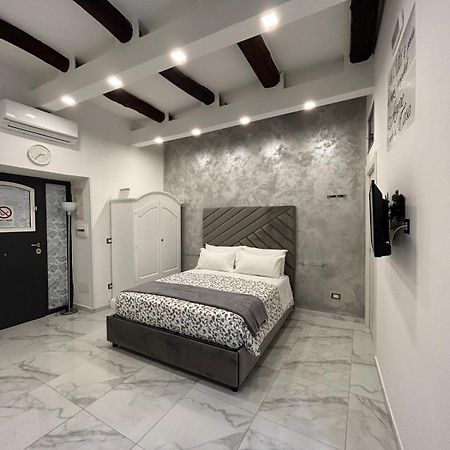Casa Tolentino Al Centro Di Napoli Villa Eksteriør bilde
