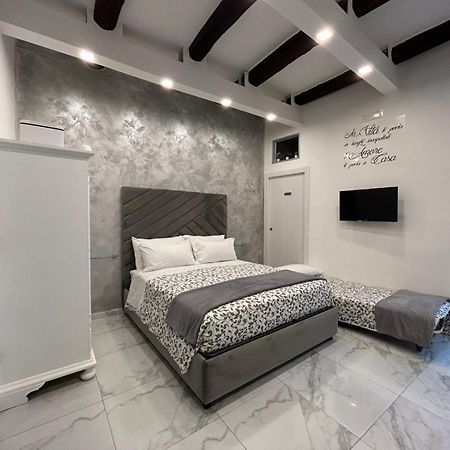 Casa Tolentino Al Centro Di Napoli Villa Eksteriør bilde